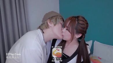 【大象传媒】dx-016 开发性开关 体位学位一起毕业 momo